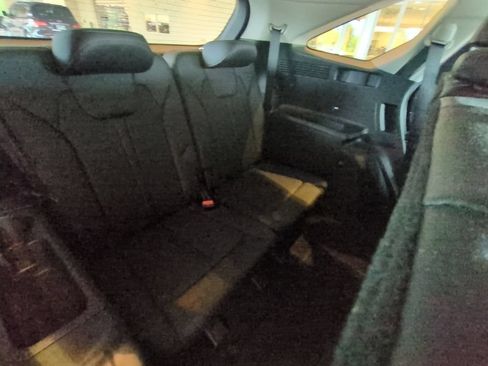 Used 2023 Kia Sorento S FWD image 25
