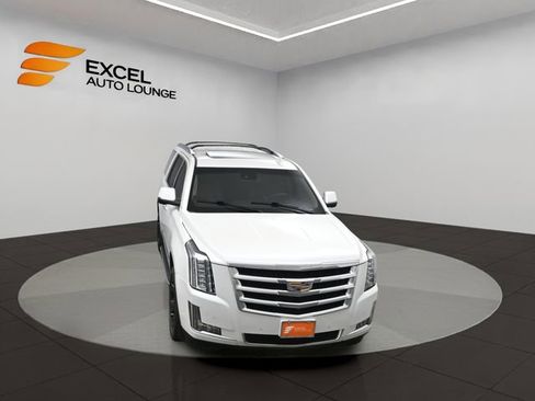 Used 2020 Cadillac Escalade Luxury image 46