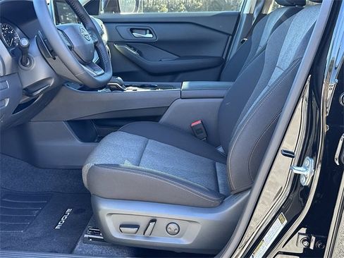 New 2026 Nissan Rogue SV image 10
