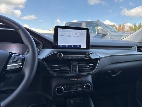 Used 2024 Ford Escape Active AWD/4WD image 21