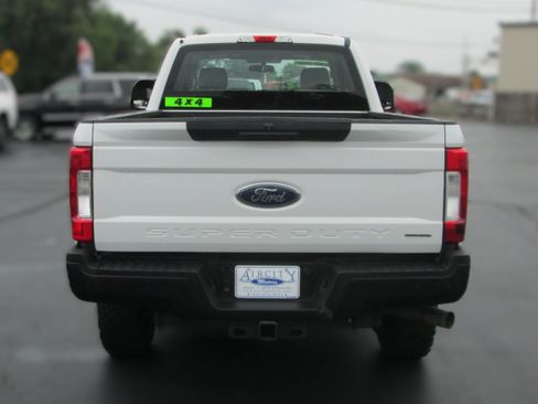 Used 2019 Ford F250 XL w/ Power Equipment Group AWD/4WD image 8