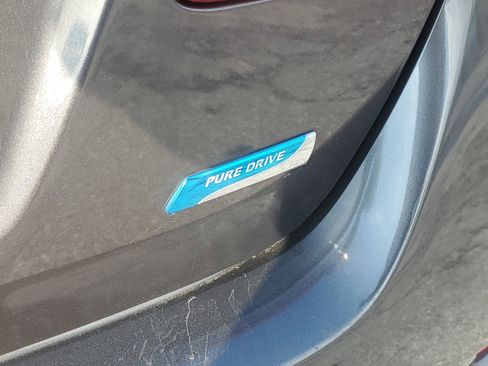 Used 2013 Nissan Sentra SR w/ Driver Pkg image 9