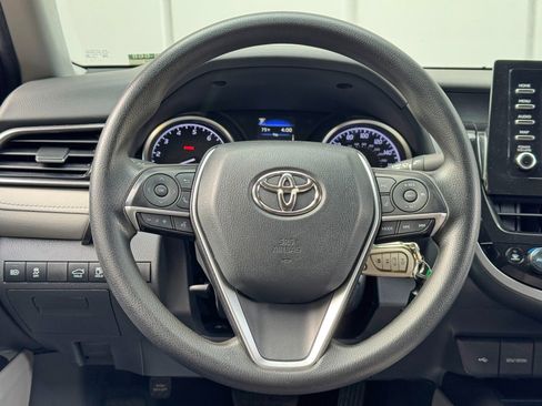 Used 2022 Toyota Camry LE FWD image 17