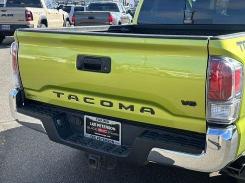 Used 2023 Toyota Tacoma TRD Off-Road w/ TRD Premium Off Road Package image 13