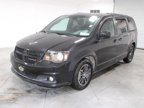 Used 2019 Dodge Grand Caravan GT FWD image 4