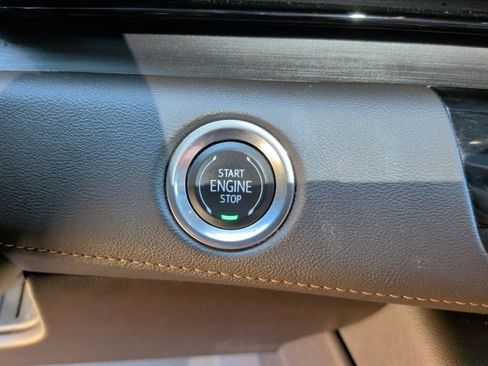 Used 2023 Cadillac Escalade Premium Luxury w/ LPO, Radiant Package image 25