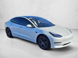 Used 2023 Tesla Model 3 Standard Range RWD video 3