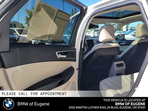 Used 2022 Ford Edge Titanium w/ Class II Trailer Tow Package AWD/4WD image 18