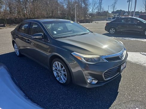Used 2014 Toyota Avalon Limited image 3