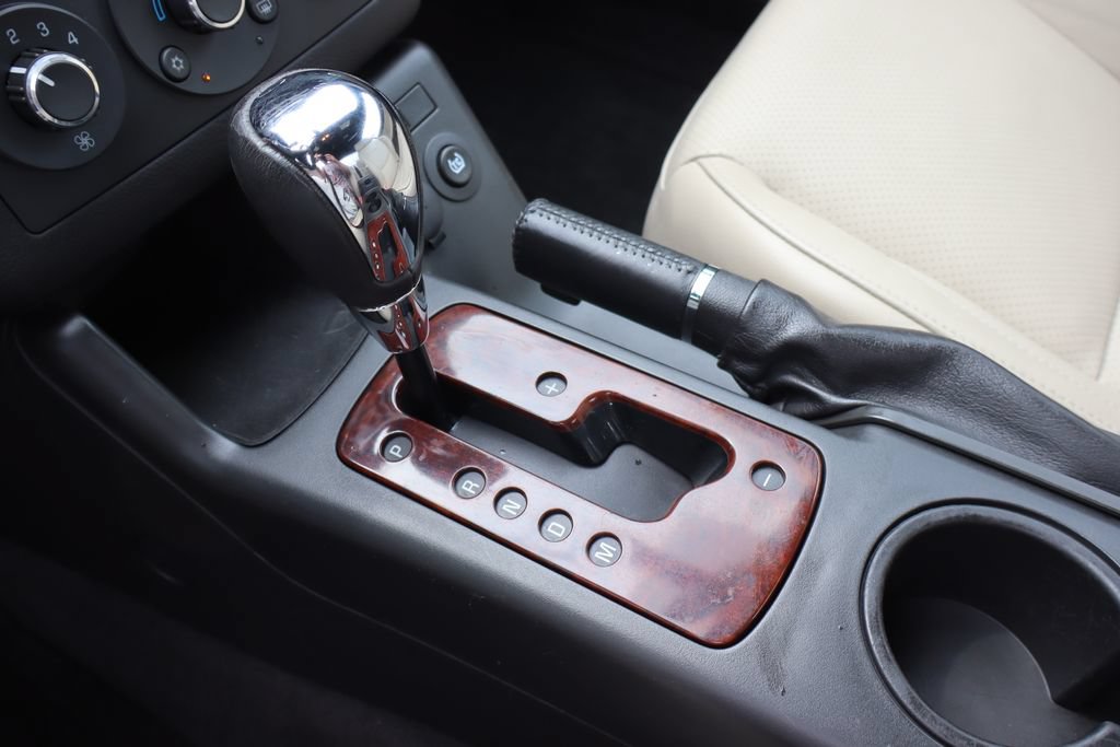 Used 2006 Pontiac G6 GT FWD image 10