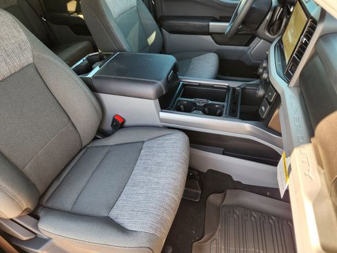 New 2026 Ford F250 XLT w/ XLT Premium Package image 15