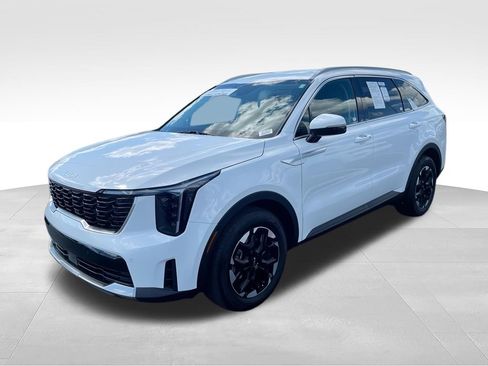 Used 2025 Kia Sorento S FWD image 4
