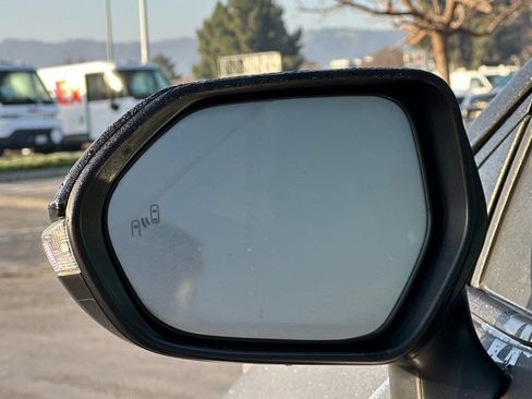 Used 2022 Toyota Corolla SE w/ SE Preferred Package image 53