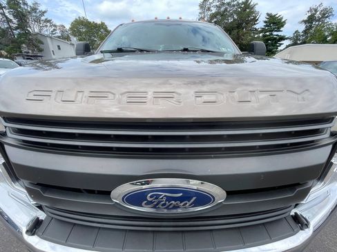 Used 2017 Ford F250 XL w/ Power Equipment Group AWD/4WD image 35