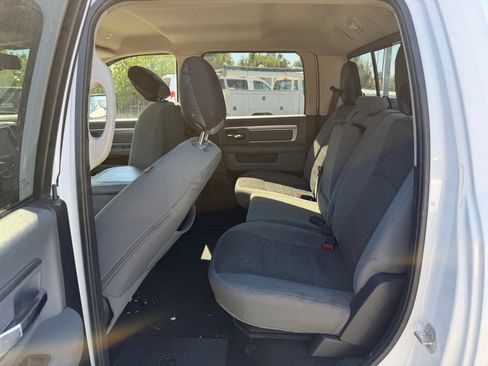Used 2019 RAM 1500 Big Horn AWD/4WD image 11