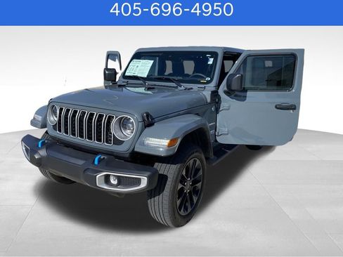 Used 2024 Jeep Wrangler Sahara w/ Technology Group image 11