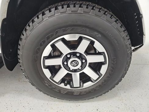Used 2020 Toyota 4Runner TRD Off-Road image 8
