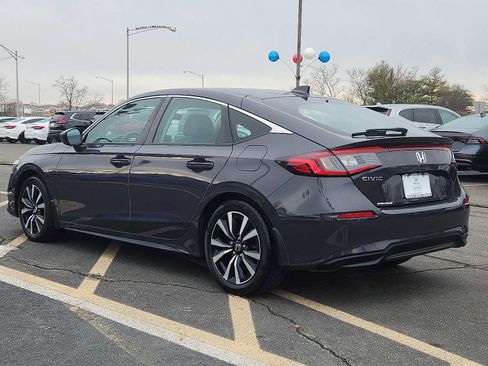 Certified 2023 Honda Civic EX-L image 4
