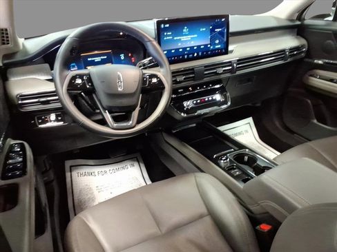 Certified 2025 Lincoln Corsair Premiere w/ Equipment Group 101A image 6