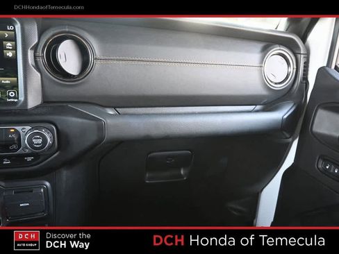 Used 2022 Jeep Wrangler Unlimited Sahara image 14