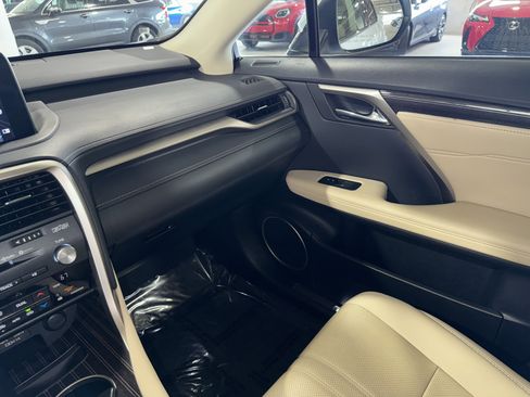 Used 2021 Lexus RX 450h AWD w/ Luxury Package image 32