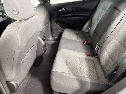 Used 2018 Chevrolet Equinox LT FWD image 15