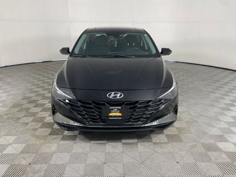 Used 2021 Hyundai Elantra SEL w/ Convenience + Premium Package FWD image 18