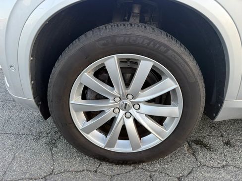 Used 2016 Volvo XC90 T6 Momentum w/ Momentum Plus Package AWD/4WD image 38
