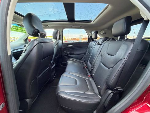 Used 2019 Ford Edge Titanium FWD image 14