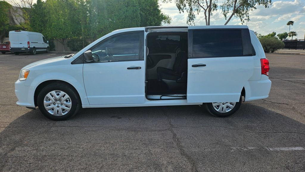 Used 2019 Dodge Grand Caravan SE FWD image 23