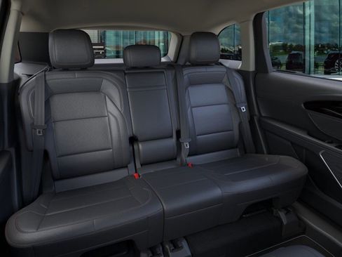 New 2026 Lincoln Nautilus Premier image 11