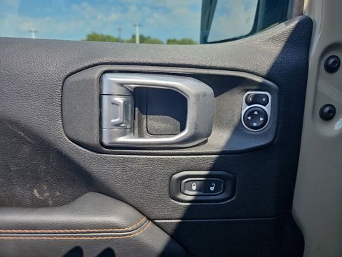 Used 2020 Jeep Gladiator Mojave image 8