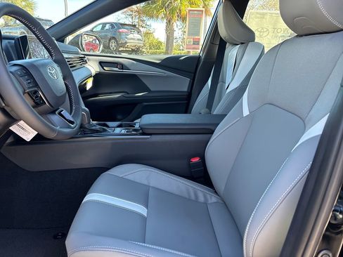New 2026 Toyota Camry SE w/ Convenience Package image 8