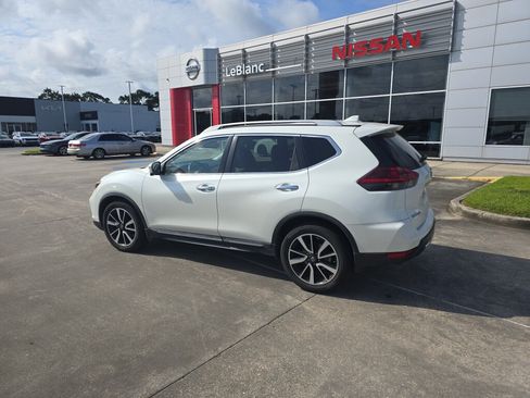 Used 2020 Nissan Rogue SL w/ Premium Package FWD image 5