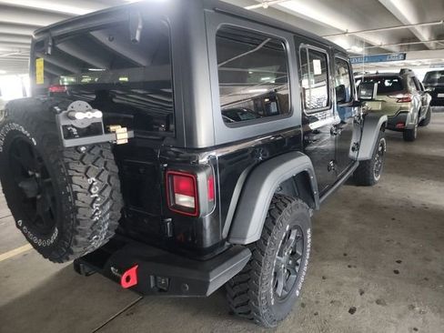 Used 2022 Jeep Wrangler Unlimited Sport image 2
