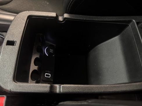 Used 2019 Jeep Cherokee Latitude Plus image 17