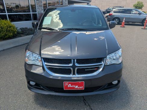 Used 2019 Dodge Grand Caravan SXT FWD image 7