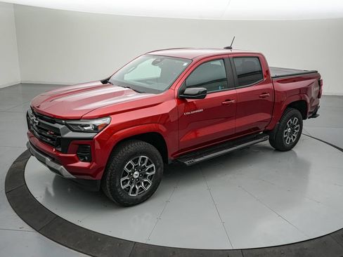 Used 2023 Chevrolet Colorado Z71 w/ Advanced Trailering Package AWD/4WD image 9