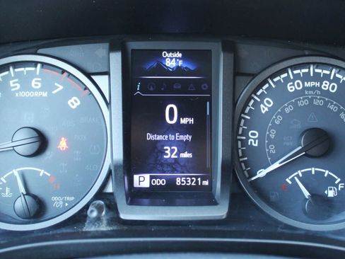 Used 2019 Toyota Tacoma TRD Off-Road RWD image 13