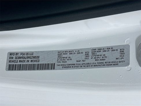 Used 2024 RAM 2500 Tradesman w/ Chrome Appearance Group image 35