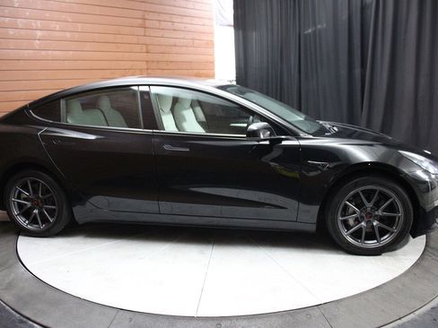Used 2022 Tesla Model 3 image 15