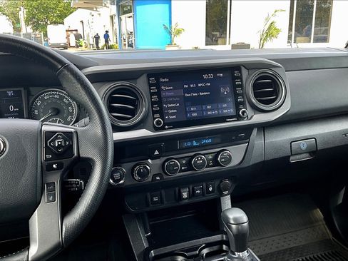 Used 2023 Toyota Tacoma TRD Sport AWD/4WD image 6