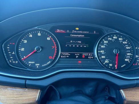 Used 2021 Audi Q5 Premium w/ Convenience Package image 18