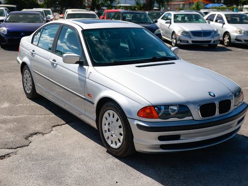 Used 1999 BMW 323i Sedan image 15