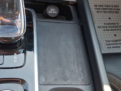 Certified 2022 Volvo XC60 B5 Inscription w/ Climate Package image 25