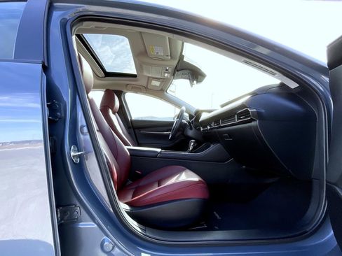 Used 2025 MAZDA MAZDA3 s image 16