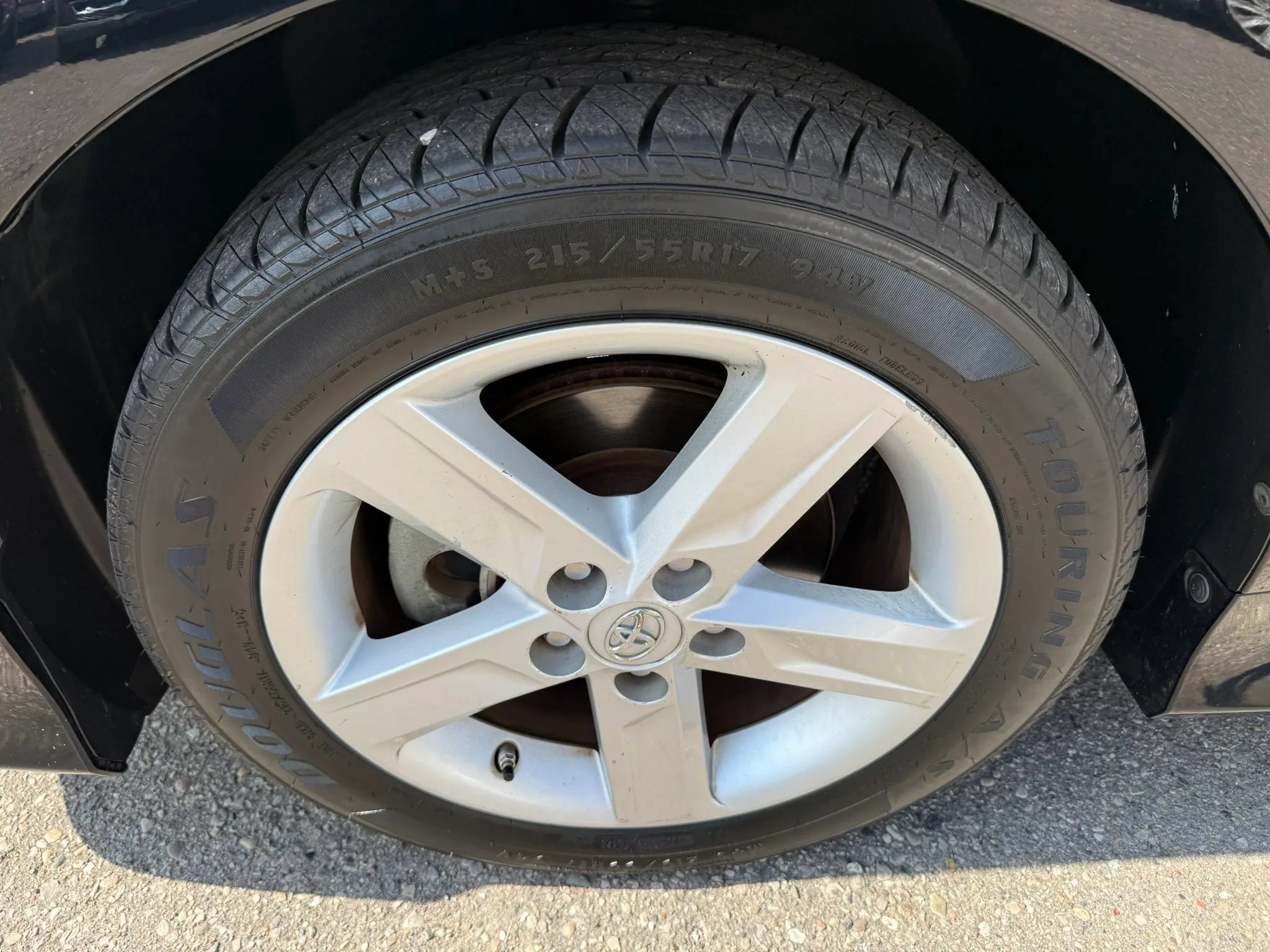 Used 2014 Toyota Camry SE FWD image 9