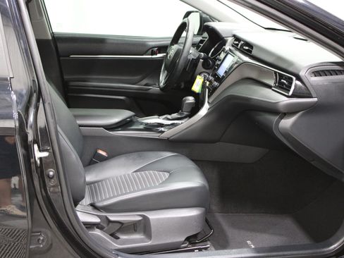 Used 2020 Toyota Camry SE w/ Protection Package (Q2) FWD image 24