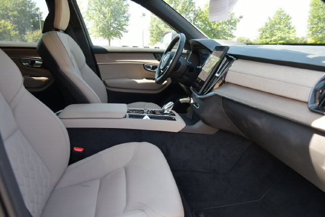 Certified 2026 Volvo XC90 B6 Plus AWD/4WD image 29