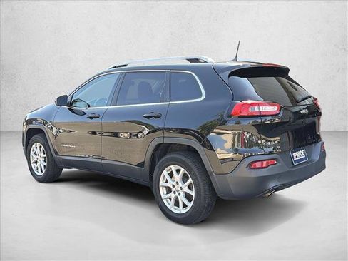 Used 2018 Jeep Cherokee Latitude Plus w/ Comfort/Convenience Group AWD/4WD image 7